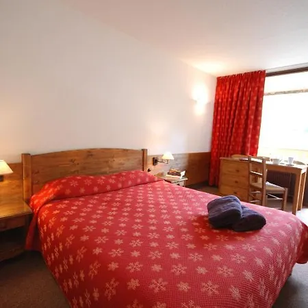 Plein Sud Et Piscine *** Hotel